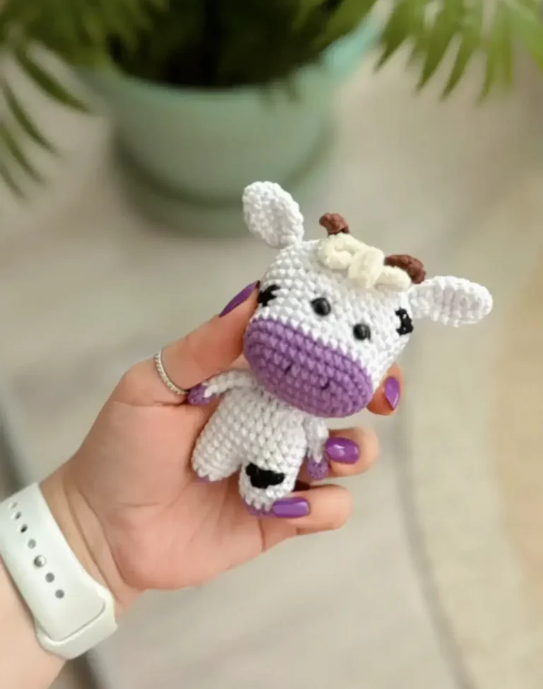 Amigurumi İnek Möcük Anahtarlık Tarifi